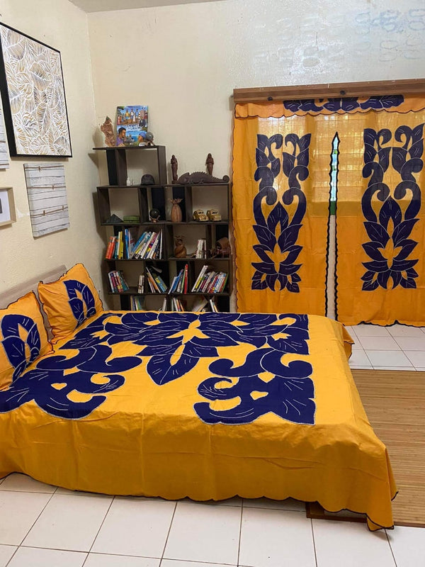 Drap petademba fond jaune motifs bleus