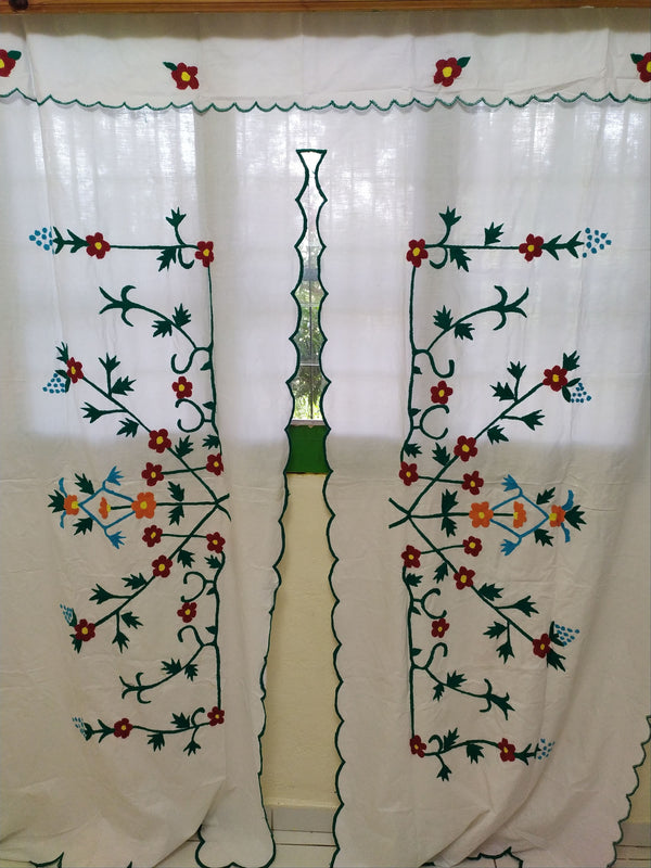 Rideau brodé XXL 3 portes blanc avec motifs lierres